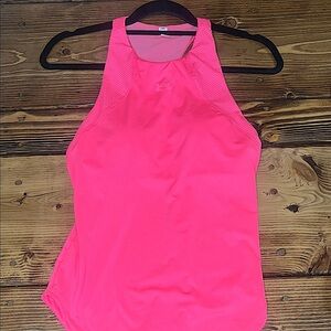 Under Armour Neon Pink 2 in 1 Racerback Tank Workout Top w/ built in padding